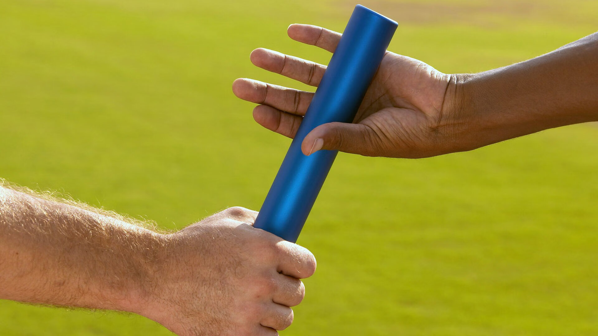 冠军球队球员携手社区开启青少年体育新篇章